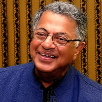 Girish Karnad Image